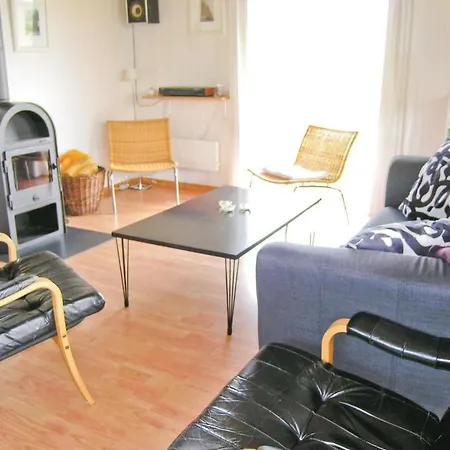 Semesterbostad In Frostrup With Kitchen Lild Strand